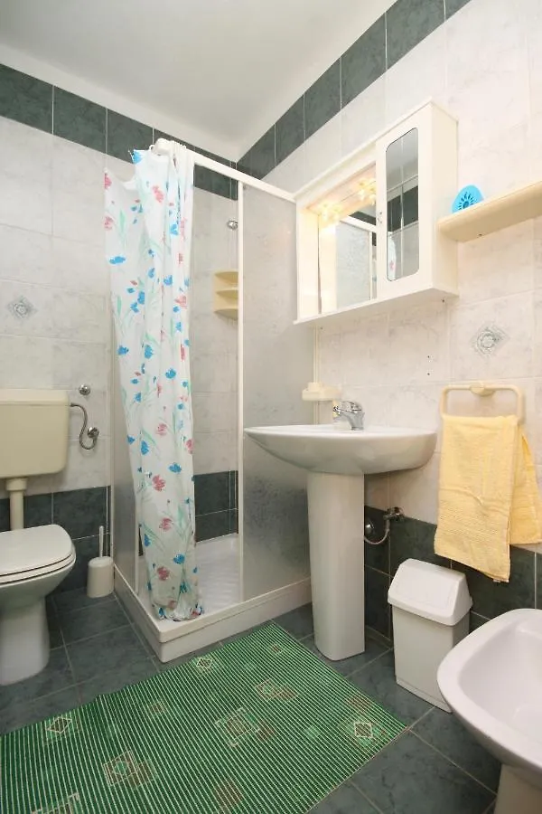 Apartments By The Sea Povljana, Pag - 6502  Повляна